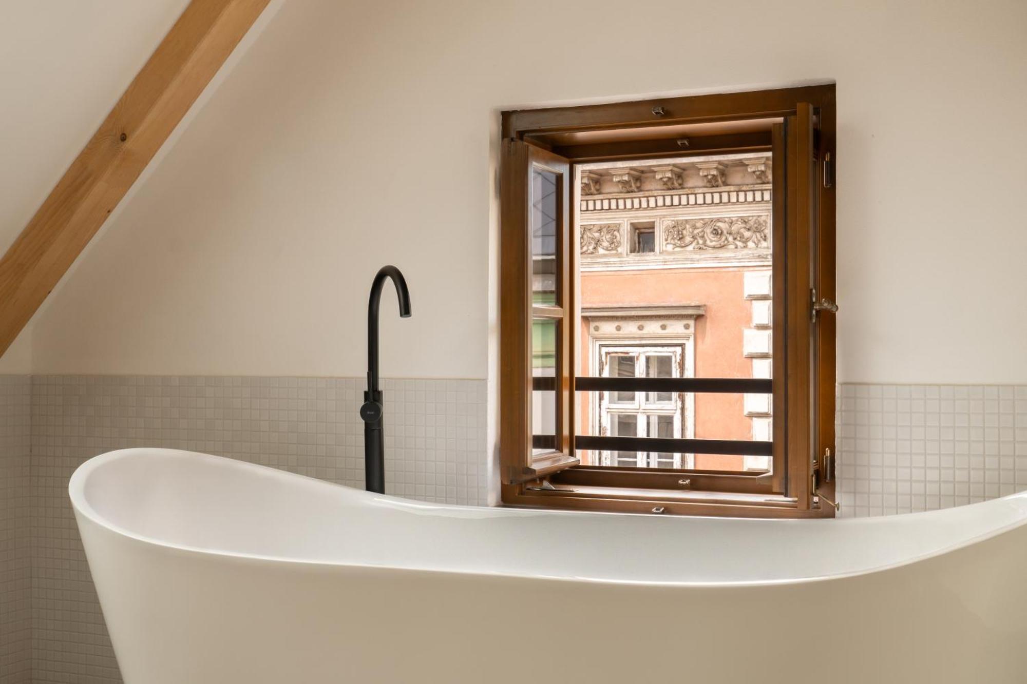 White Wolf Boutique Apartments Olomouc Eksteriør billede